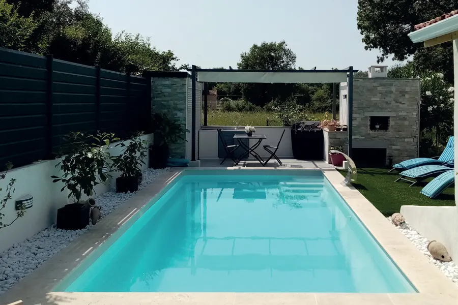 Herstellungsverfahren Glasfaserpools.webp